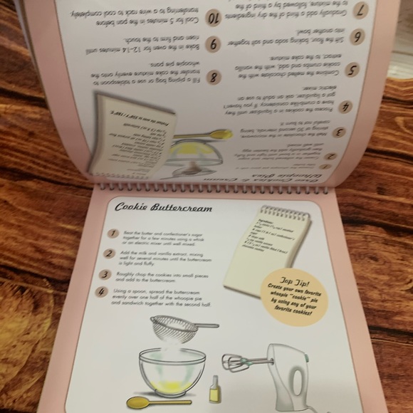 Whoopie Pies and Cake Pops Recipe Book - Picture 3 of 7